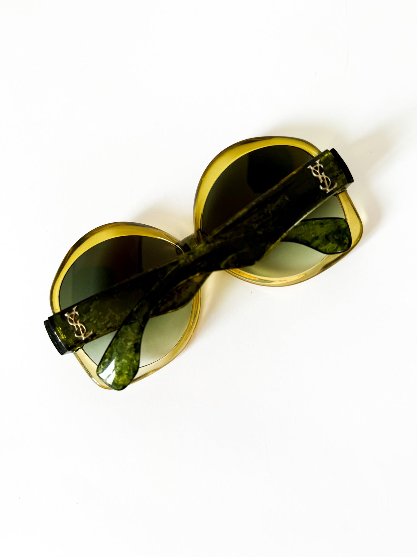 【Special Archives】70s Yves Saint Laurent 83,270 Yves Saint Laurent Archive Stock Photos, High-Res